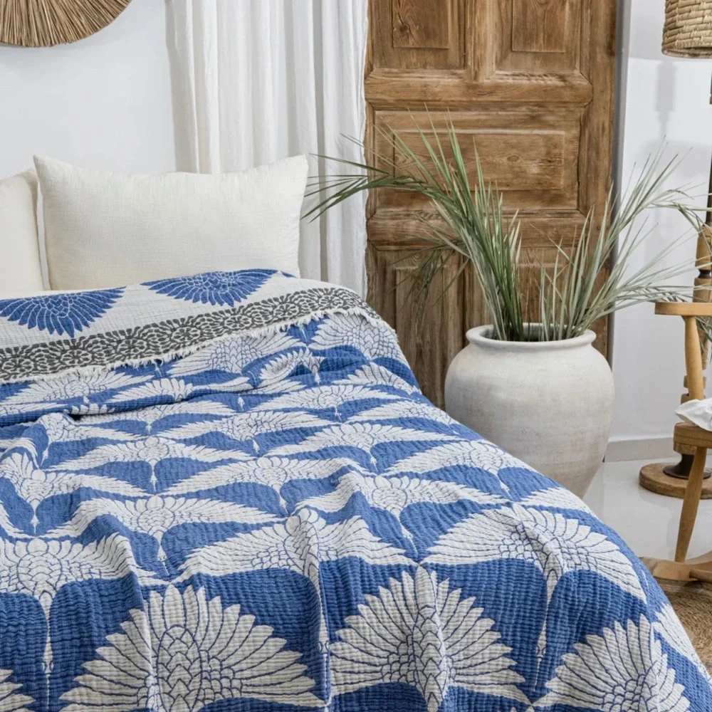 Modern Woven Birds in Flight Cranes Blue Gray KING Bedspread 2 Side FLiPSiDE NEW - Picture 4 of 16